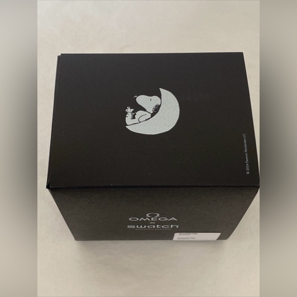 Omega X Swatch MISSION TO THE MOONPHASE MOONSWATCH SNOOPY WATCH BNIB Black NRFB - Picture 12 of 13
